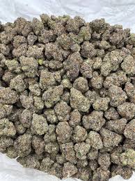 Black Cherry Poppers Strain