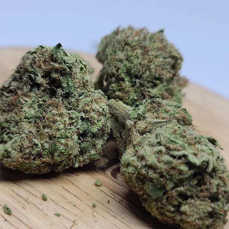 Captain crunch strain